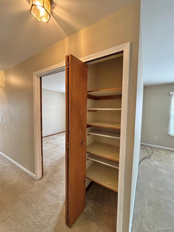 401 Doremus S Doremus Lane W, 10, Saint Clair Shores, MI 48080 — Photo 13