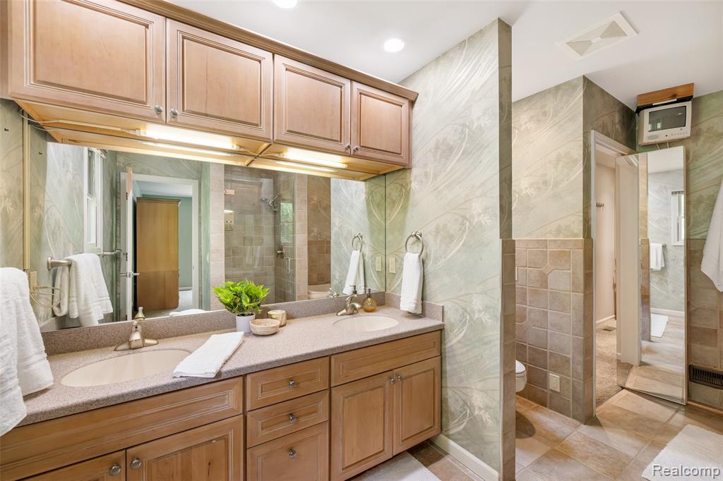 4230 Mill Lake Road, Lake Orion, MI — Photo 61