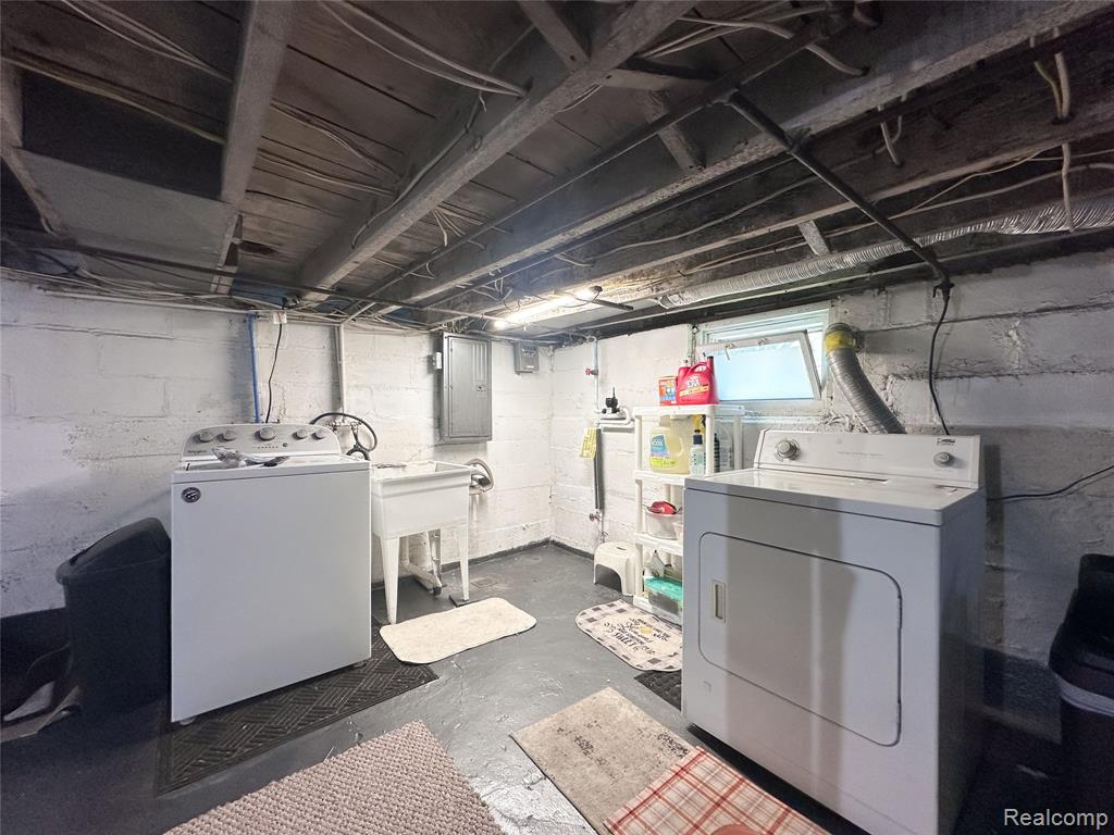 806 S 10th Street, St. Clair, MI 48079 — Photo 44