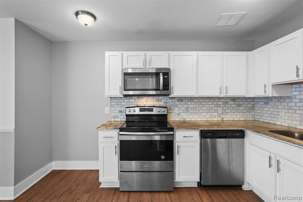 4403 Crooks Road, Royal Oak, MI 48073 — Photo 6