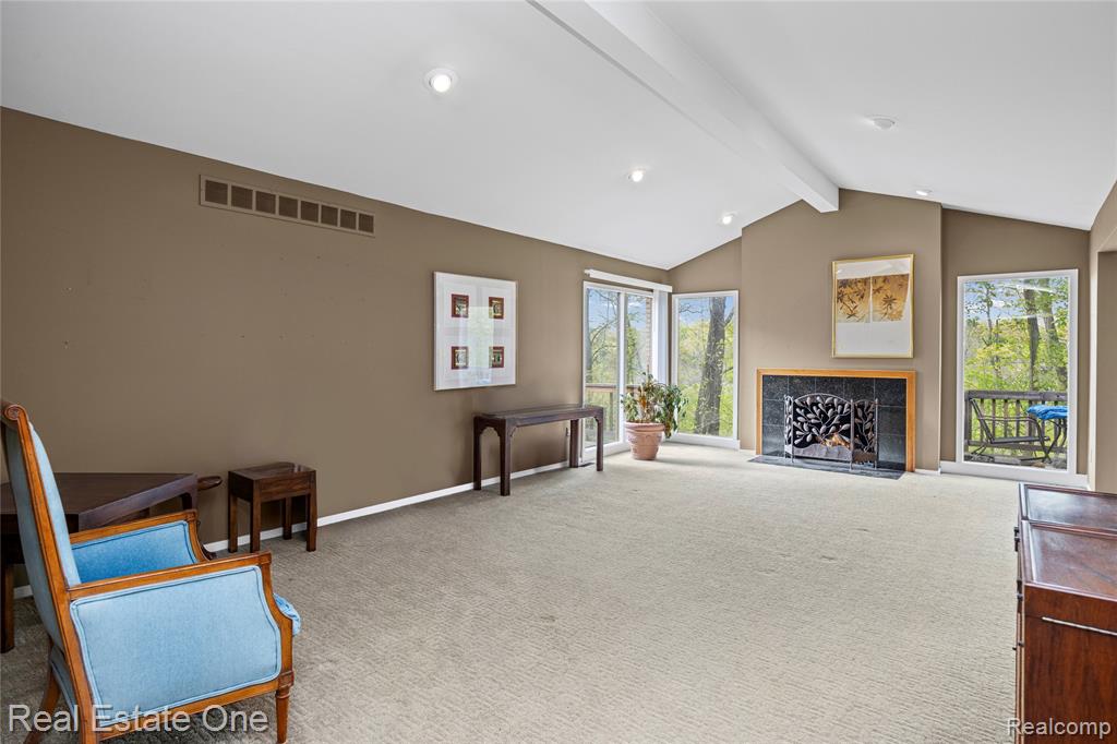 5000 Mirror Lake Court, 19, West Bloomfield, MI 48323 — Photo 9