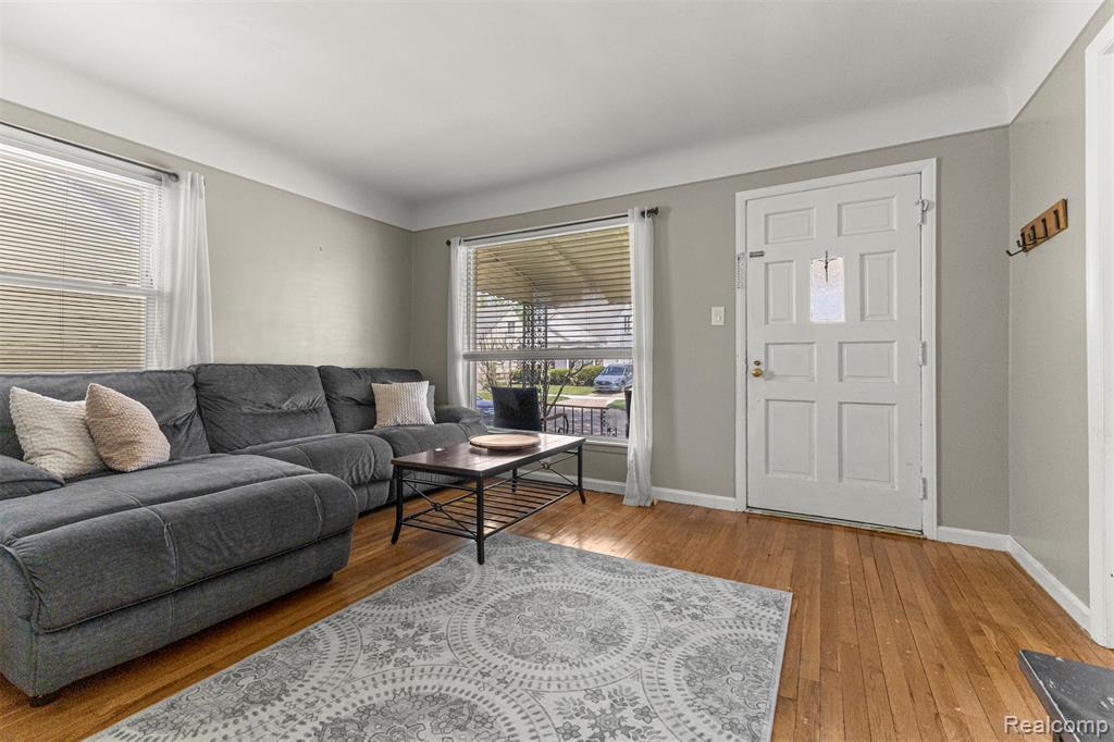 2119 White Avenue, Lincoln Park, MI 48146 — Photo 9