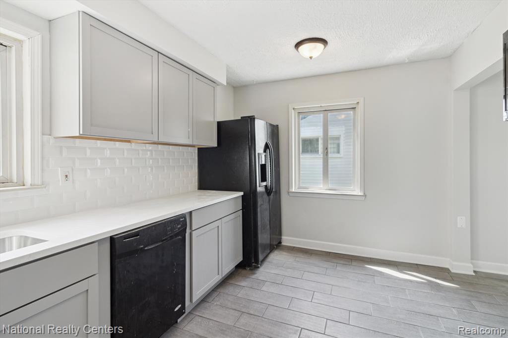 6224 Gilman Street, Garden City, MI — Photo 11