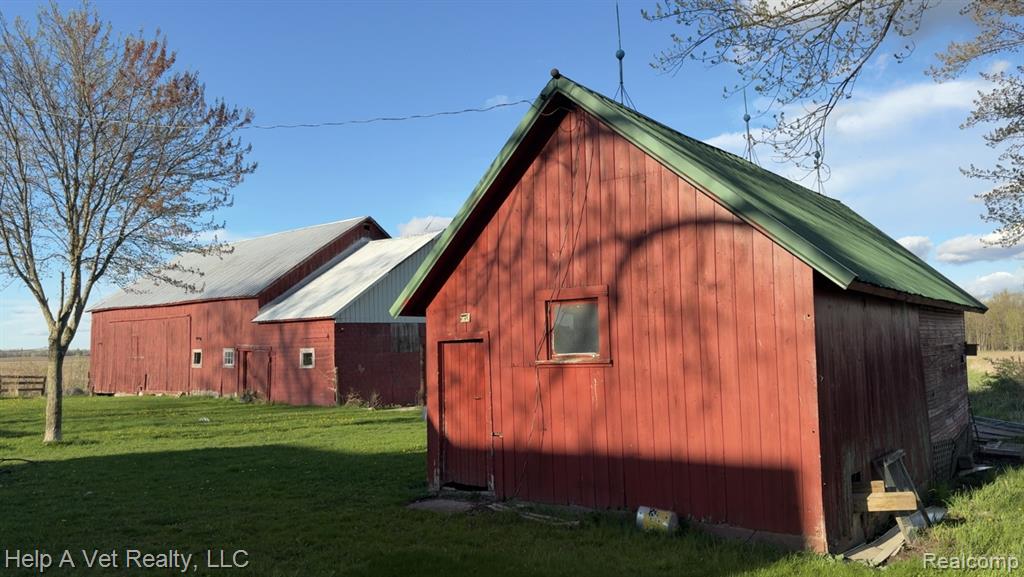 2258 N SCHOENHERR Road, Custer, MI 49405 — Photo 6