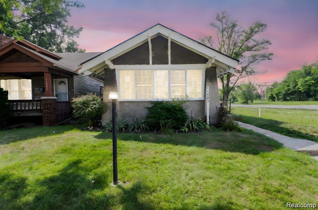 11493 Wisconsin Street - Photo 2