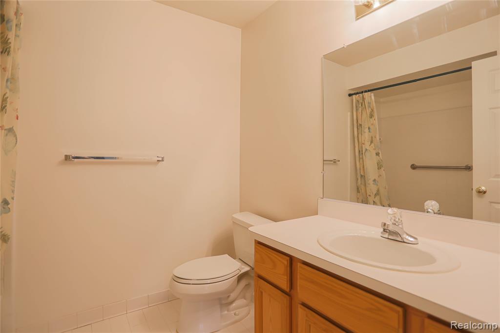 16768 Pearlcreek Court N, Macomb, MI 48042 — Photo 42