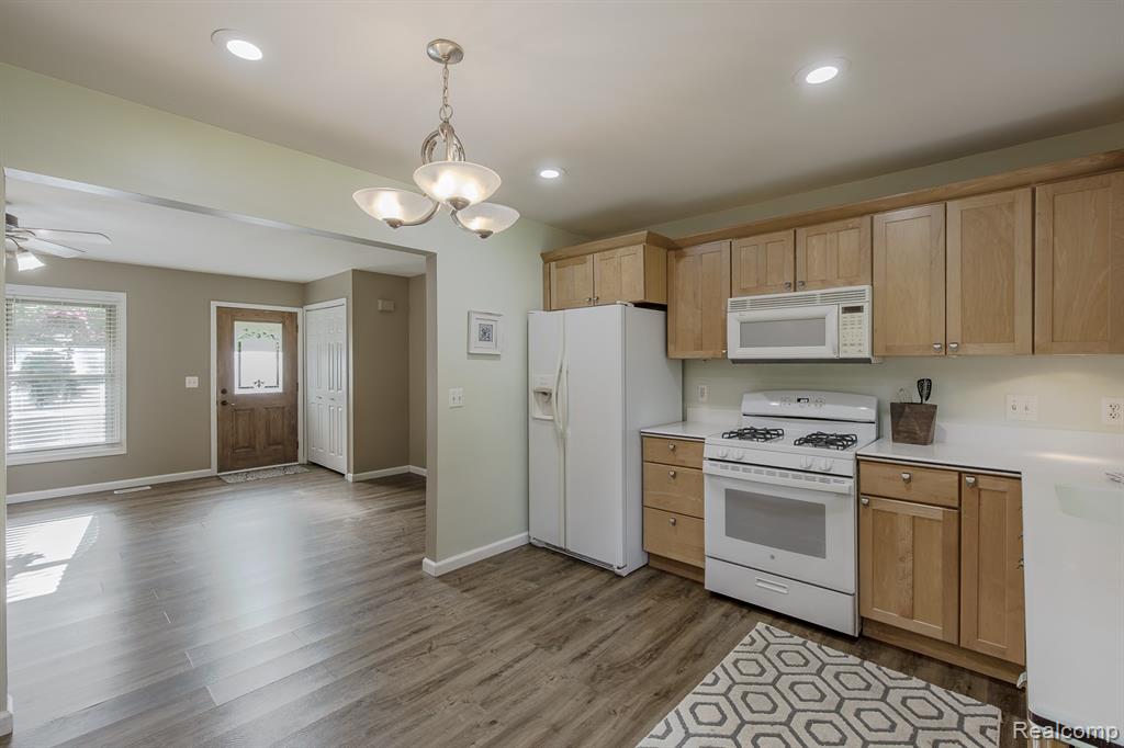 1665 Rosedale Street, West Bloomfield, MI 48324 — Photo 13