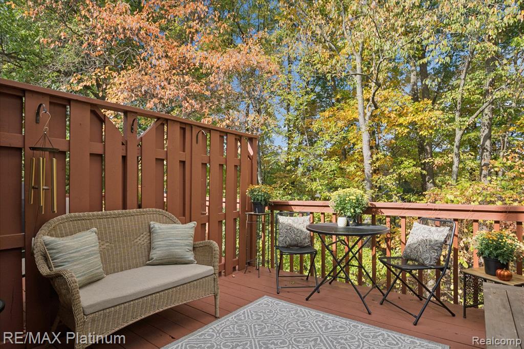 852 Woodridge Hills Drive, Brighton, MI 48116 — Photo 38