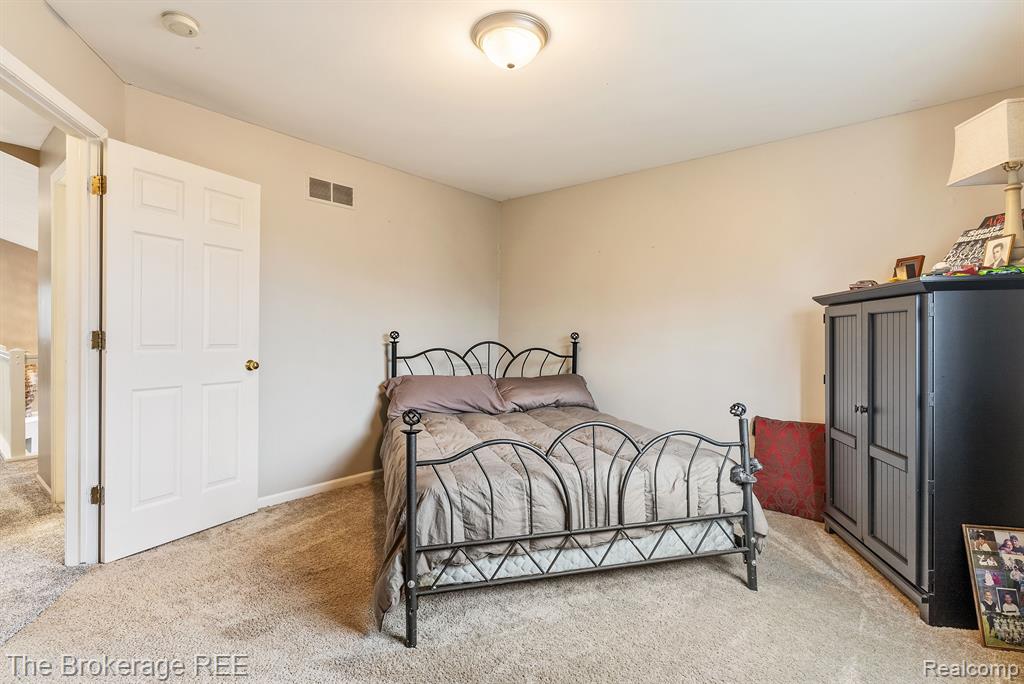 49730 WILLOWOOD Drive, Macomb, MI 48044 — Photo 28