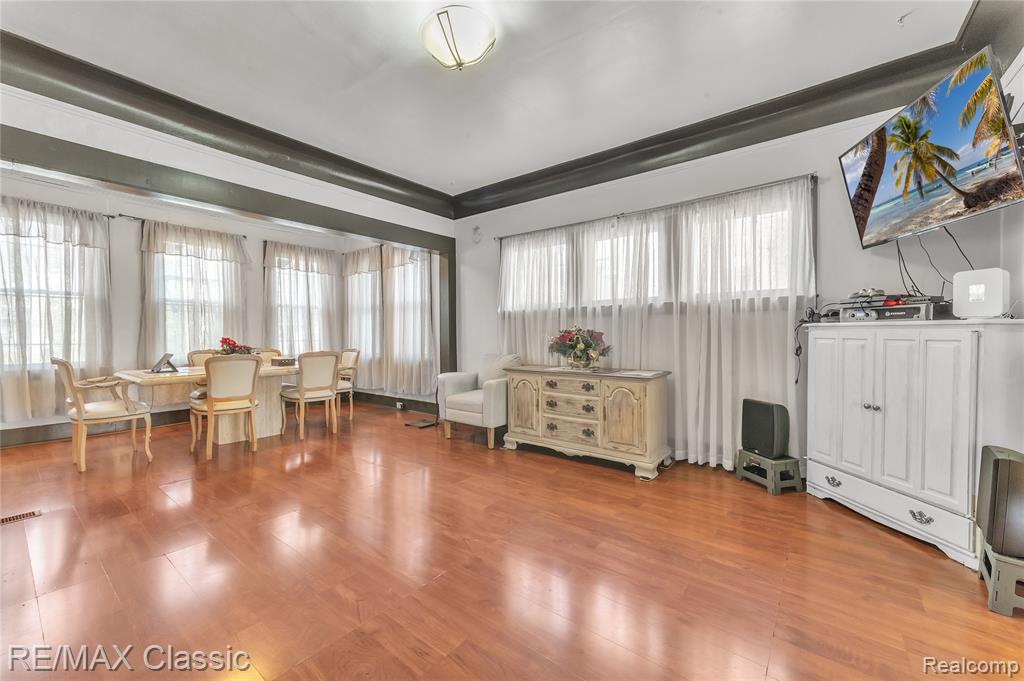 574 W Greendale, Detroit, MI 48203 — Photo 7