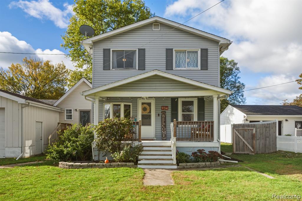 934 Cherry Street, Monroe, MI 48161 — front exterior