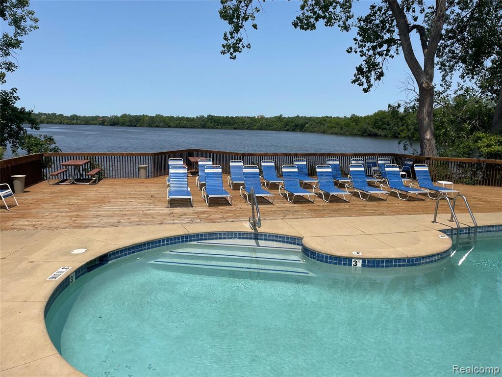 855 Cliffs Drive, 303C, Ypsilanti, MI 48198 — Photo 18