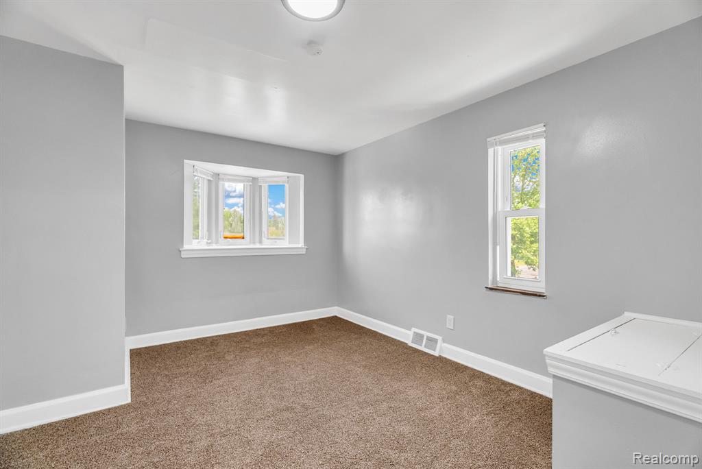 8262 E Outer Drive, Detroit, MI 48213 — Photo 27