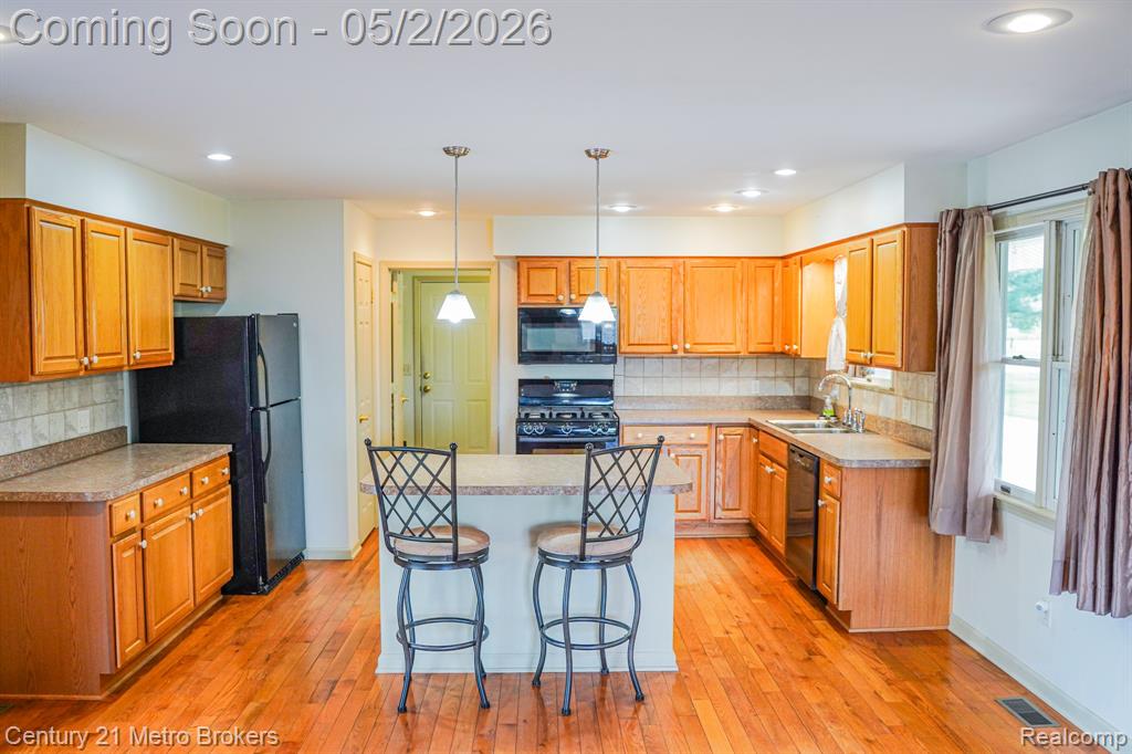 5164 Pinecone Drive, Lapeer, MI 48446 — Photo 4