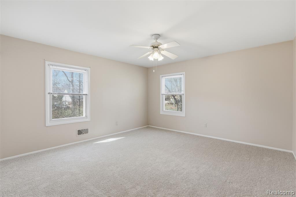 5972 Barnstable Court, West Bloomfield, MI — Photo 31