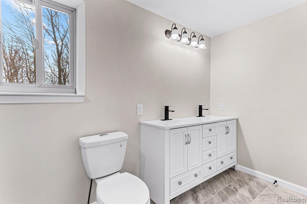 41639 METALINE Drive, Canton, MI 48187 — Photo 37