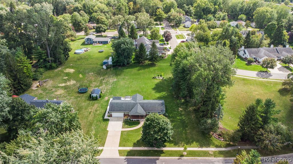 457 Inverness Street, Howell, MI 48843 — Photo 20