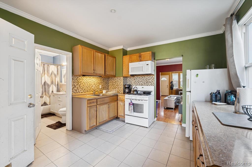11609 Saint Aubin Street, Hamtramck, MI 48212 — Photo 15
