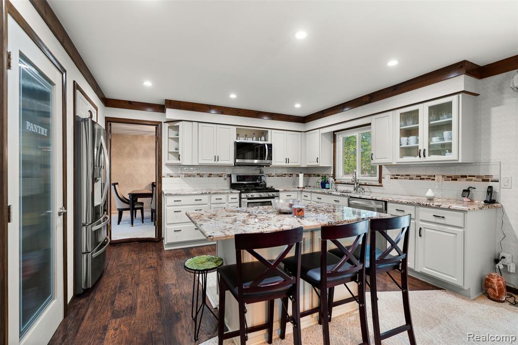 6338 Covered Wagons Trail, Flint, MI 48532 — Photo 24