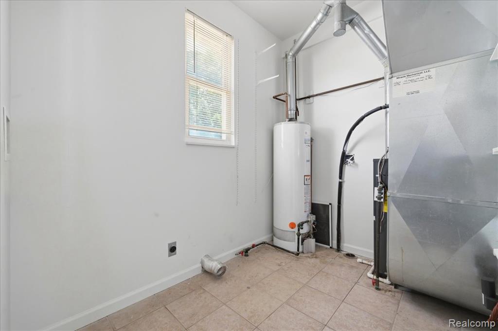 440 Robbe Avenue, Belleville, MI 48111 — Photo 20