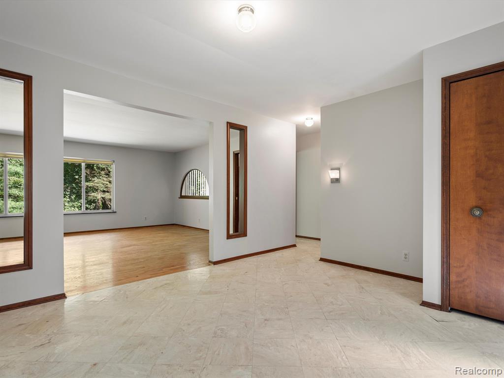 4875 Lockwood Drive, Washington, MI — Photo 11