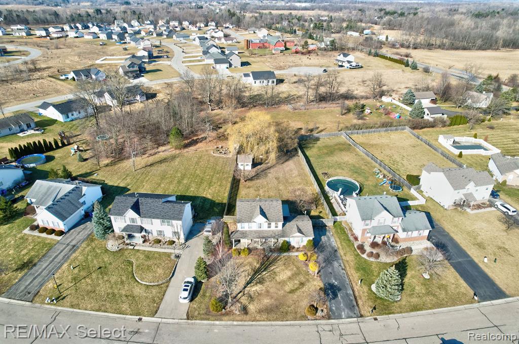 8056 LARK Lane, Grand Blanc, MI 48439 — Photo 5