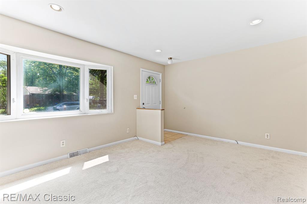 5953 N Linville Street, Westland, MI — Photo 4
