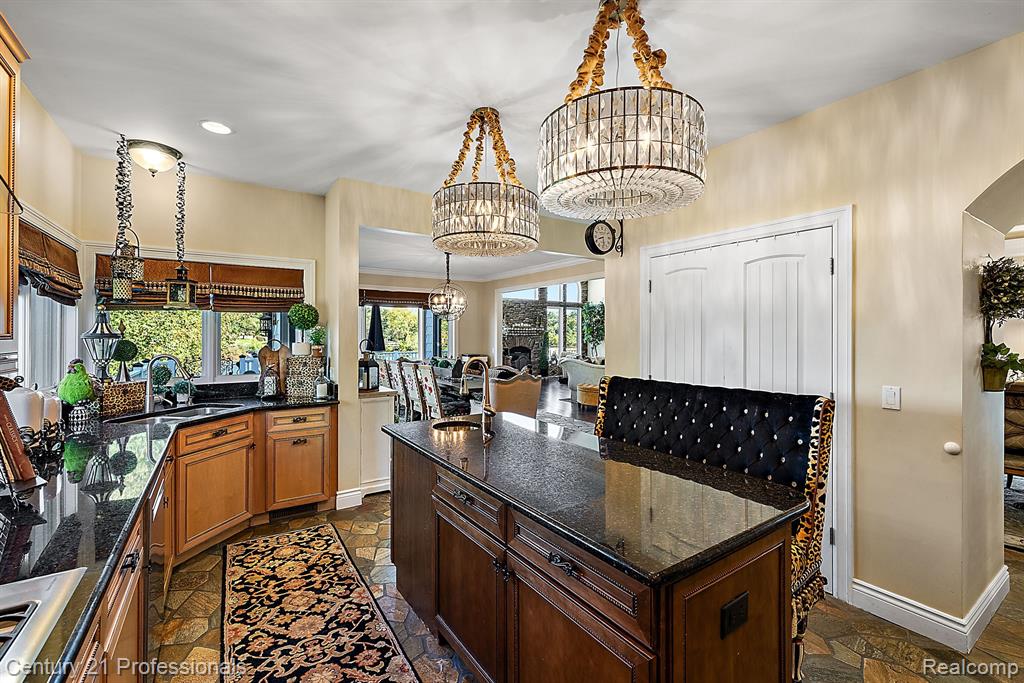 9916 King Road, Davisburg, MI 48350 — Photo 11