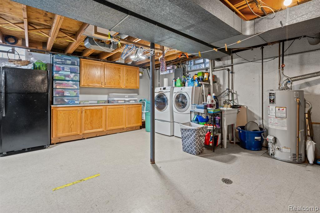 43057 Bond Court, Sterling Heights, MI 48313 — Photo 55