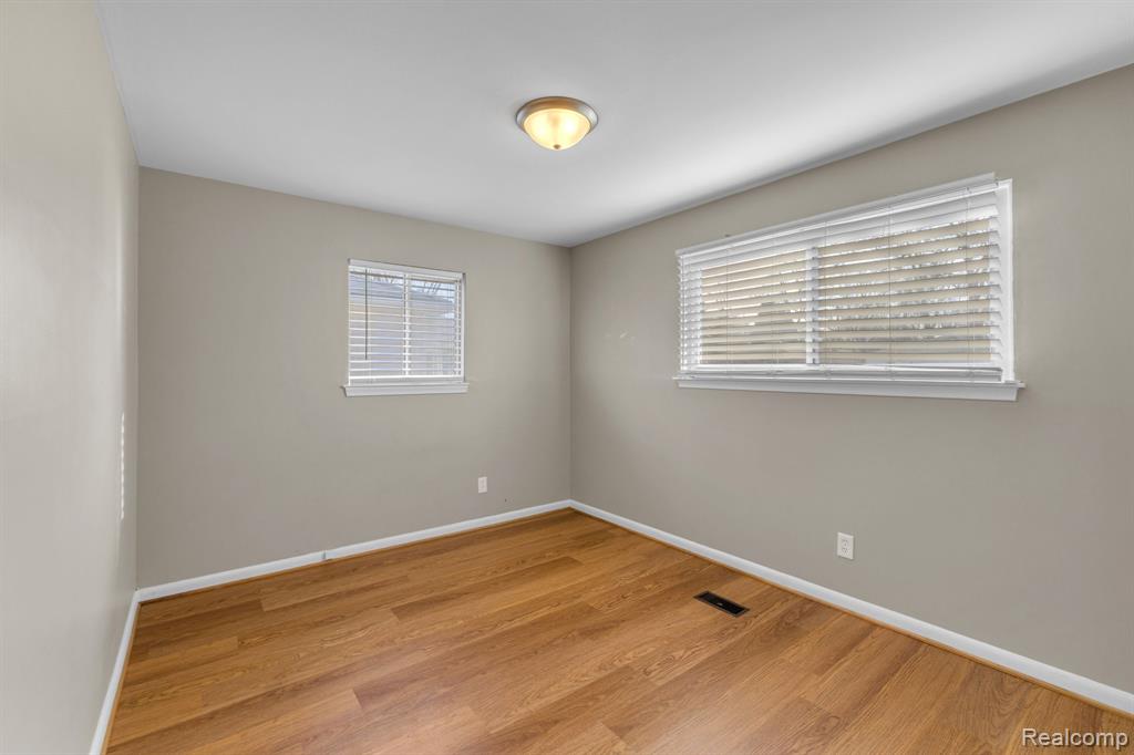 4475 Ziegler Street, Dearborn Heights, MI 48125 — Photo 19