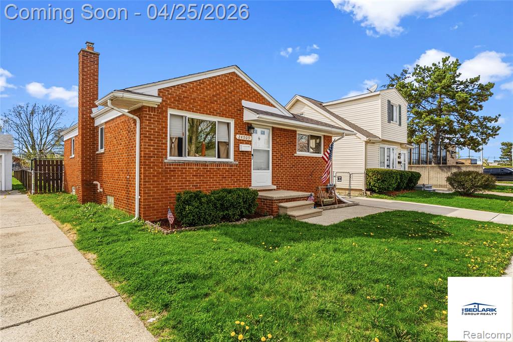 24909 Saxony Avenue, Eastpointe, MI 48021 — Photo 4
