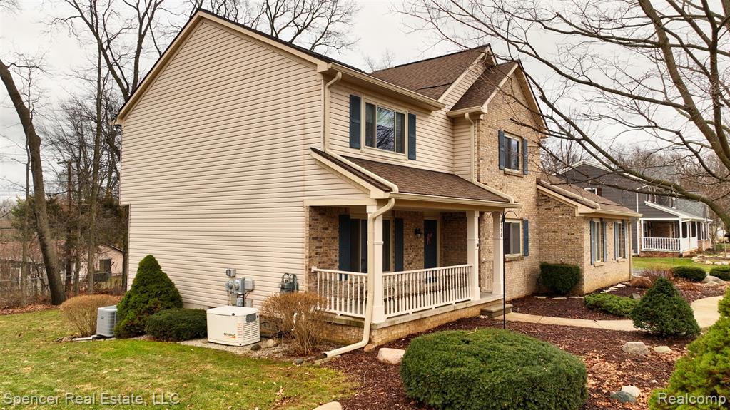 6350 Waldon Woods Drive, Clarkston, MI — Photo 4