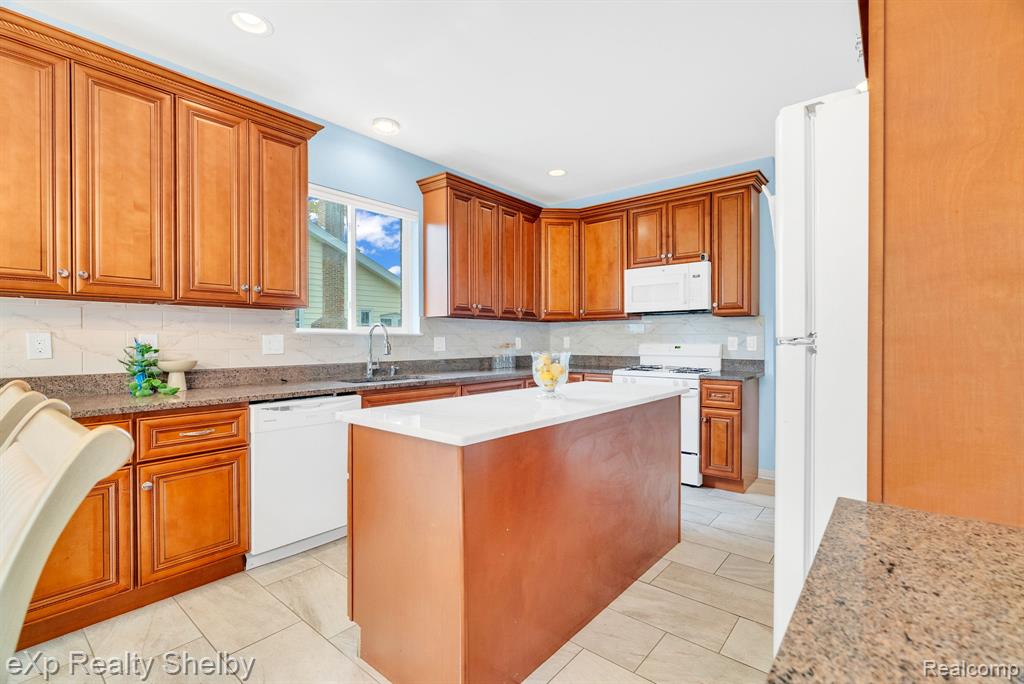 24986 Murray Street, Harrison Township, MI — Photo 16