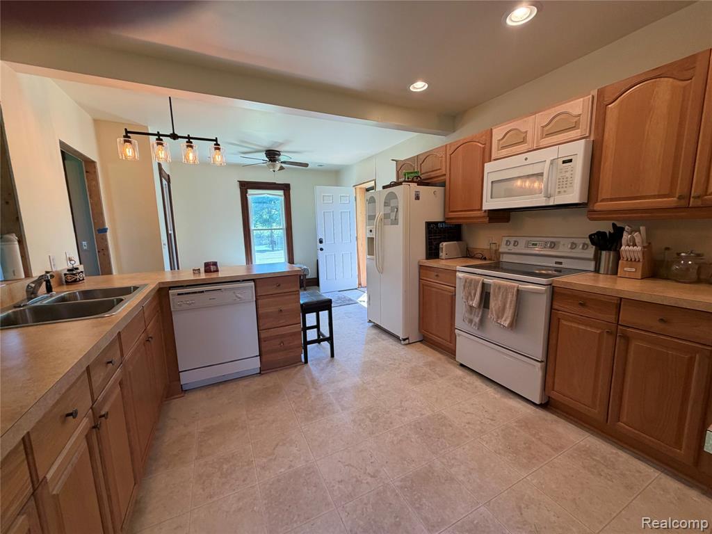 208 E Mill Street, Capac, MI 48014 — Photo 7