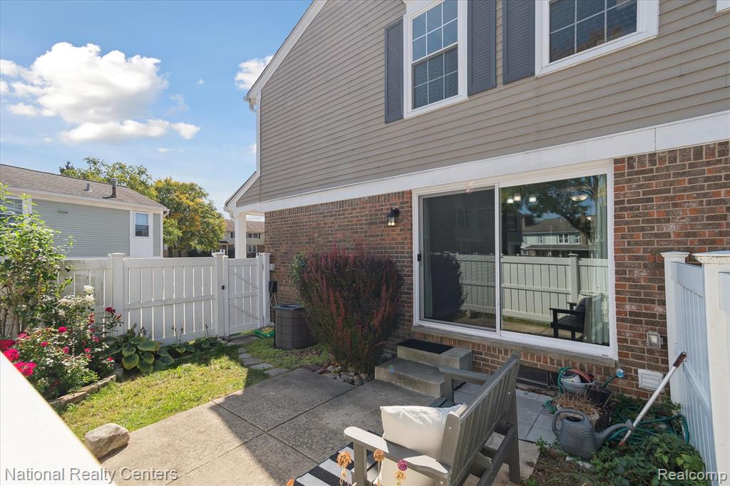 21348 E Glen Haven Circle, Novi, MI 48167 — Photo 35