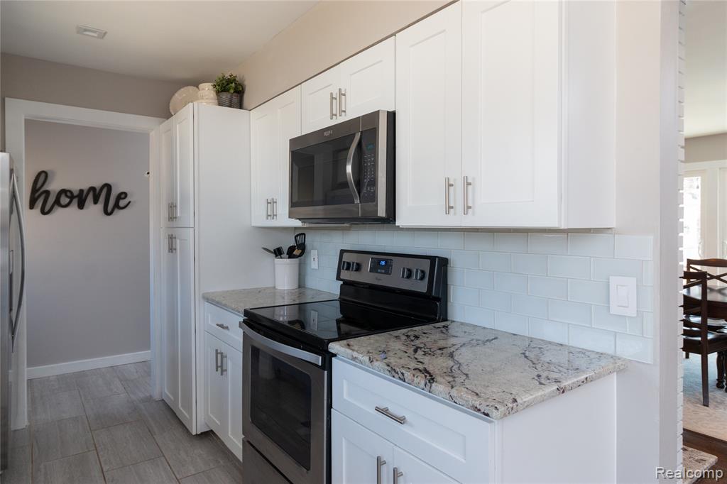 41071 Micol Drive, Plymouth, MI 48170 — Photo 12