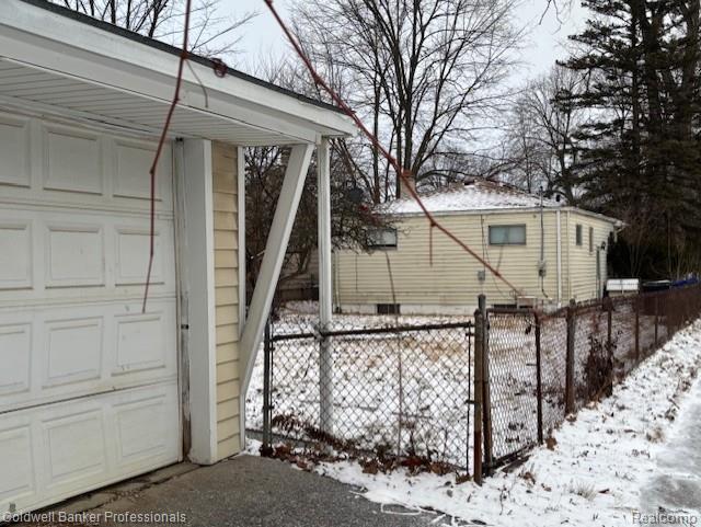 16101 Salem Street, Detroit, MI 48219 — Photo 9