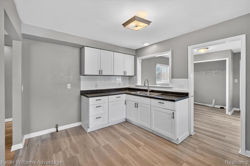 5710 Detroit Street, Dearborn Heights, MI 48125 — Photo 13
