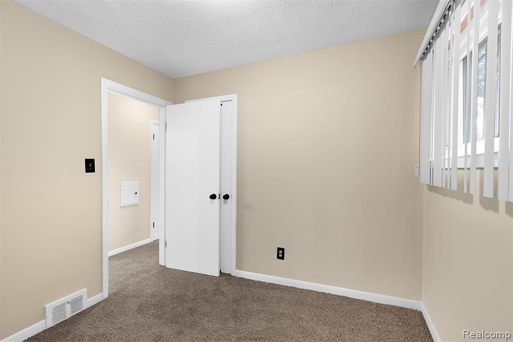 7325 Braile Street, Detroit, MI 48228 — Photo 22