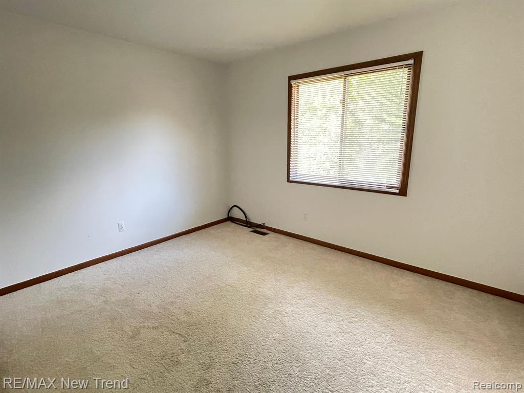 44624 Ford Way, Novi, MI — Photo 10