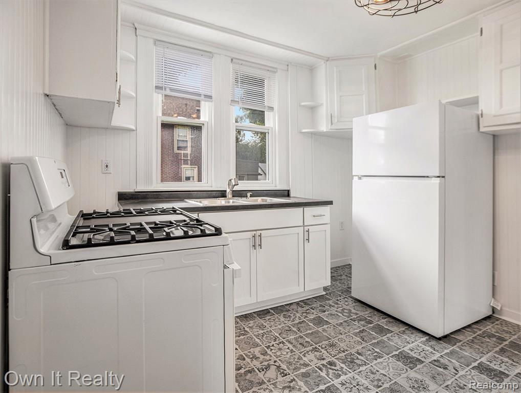 68 E JAMES Street, River Rouge, MI 48218 — Photo 13