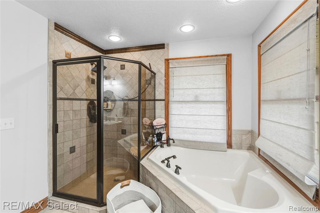 6451 N Elms Road, Flushing, MI 48433 — Photo 29