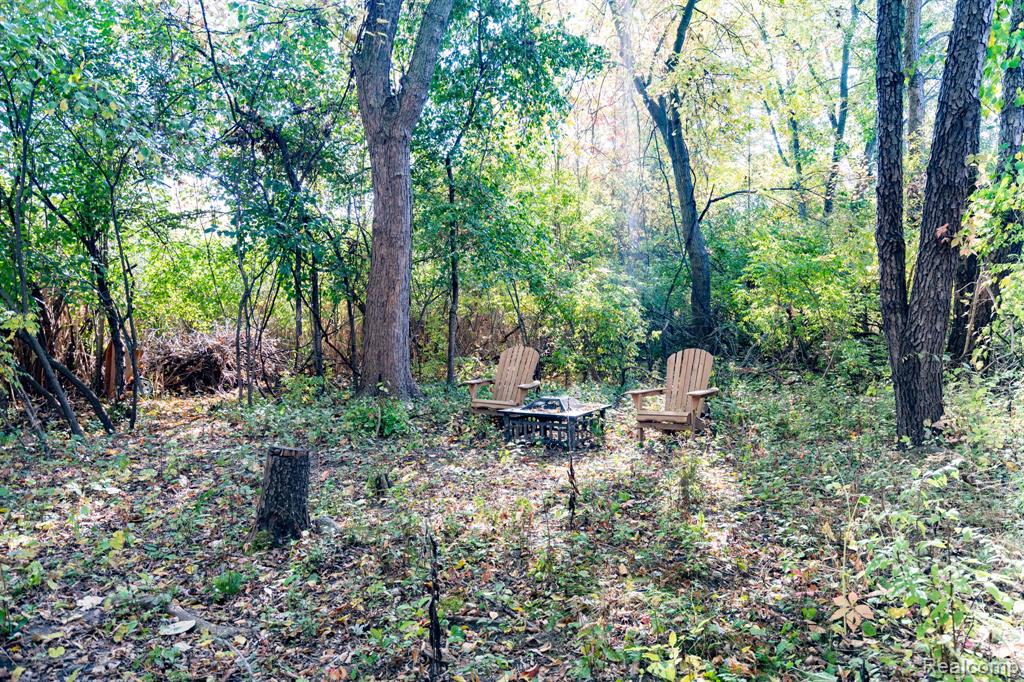 585 Winwood Circle, Walled Lake, MI 48390 — Photo 42