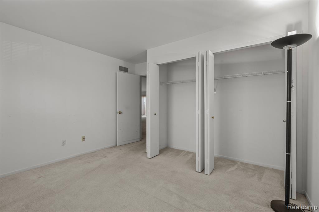 250 Winding Brook, Commerce Twp, MI 48390 — Photo 14