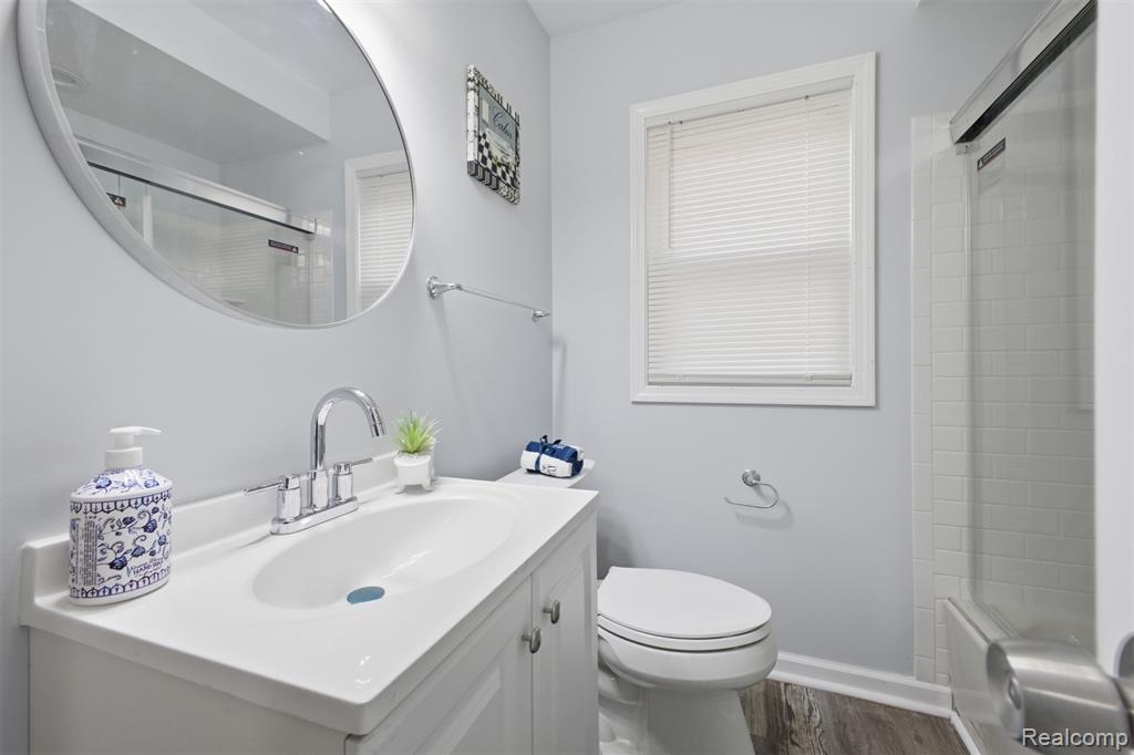 18492 Warwick Street, Detroit, MI 48219 — Photo 14