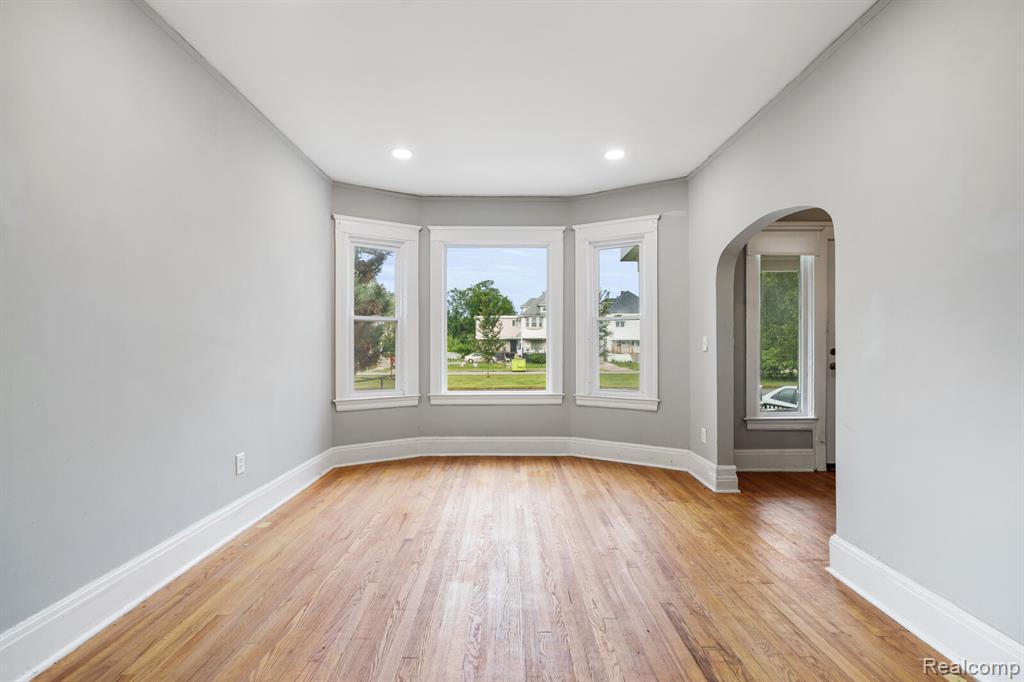 846 E Grand Boulevard, Detroit, MI 48207 — Photo 9