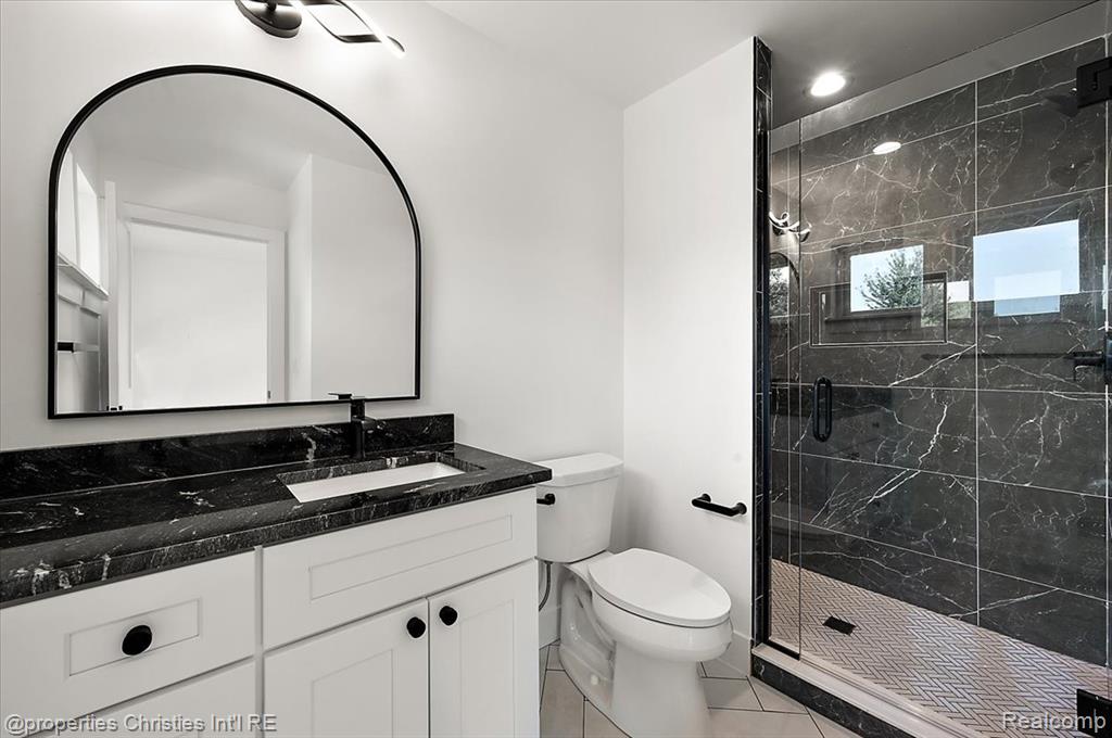 4217 Mankato Avenue, Birmingham, MI 48073 — Photo 52