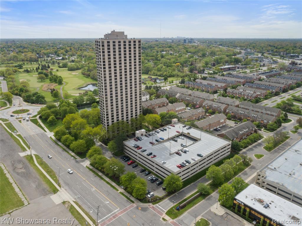 5000 Town Center Center, 703, Southfield, MI 48075 — Photo 12