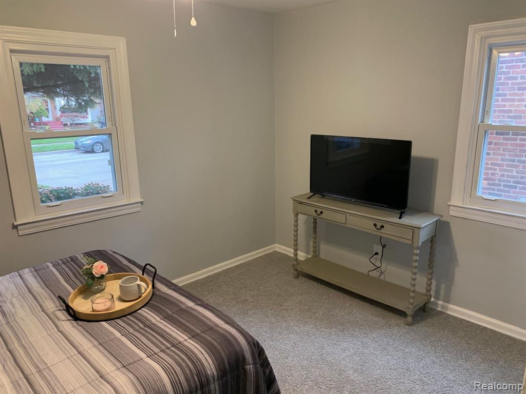 9624 HUBERT Avenue, Allen Park, MI 48101 — Photo 12