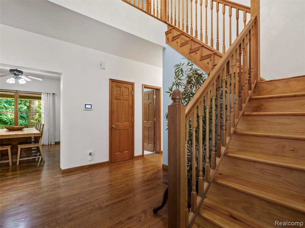 9480 Hartland Road, Fenton, MI 48430 — Photo 2